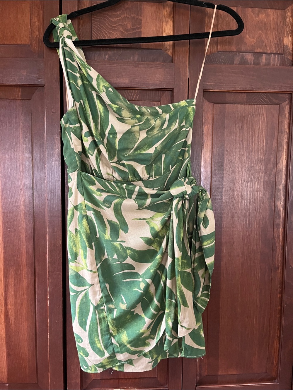 Petal & Pup Green Leaf Print One-Shoulder Dress